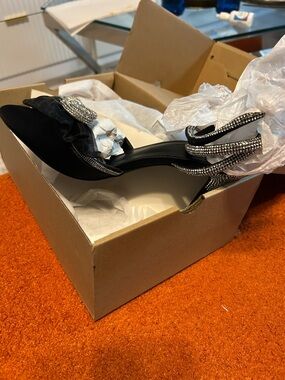 Black Rhinestone Ankle-Strap Evening Pump with Bow Accent Coutgo Brand